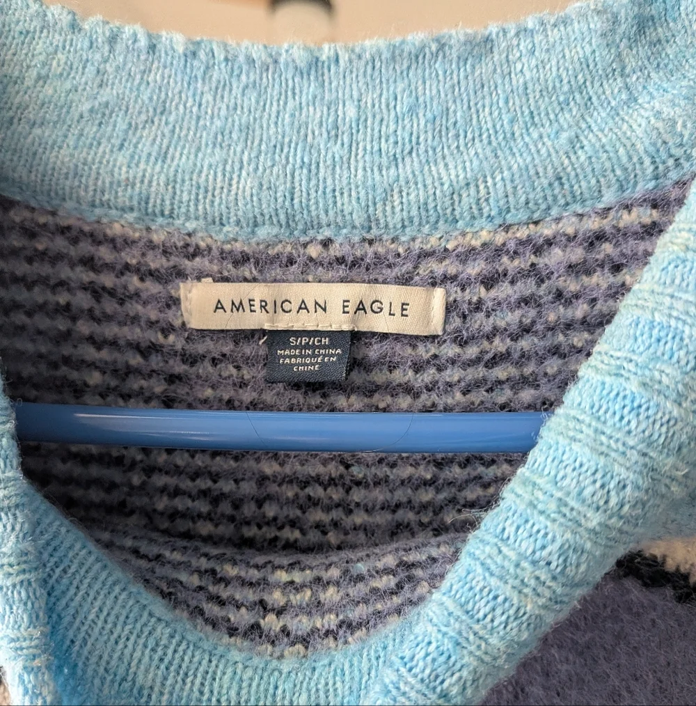 American Eagle Outfitters Blue Floral Sweater - Picture 2 of 4